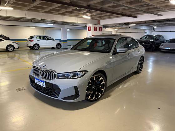 BMW 320i 2.0 16V TURBO FLEX M SPORT AUTOMÁTICO BMW 320i 2.0 16V TURBO FLEX M SPORT AUTOMÁTICO